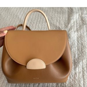 Polene numero un, trio camel